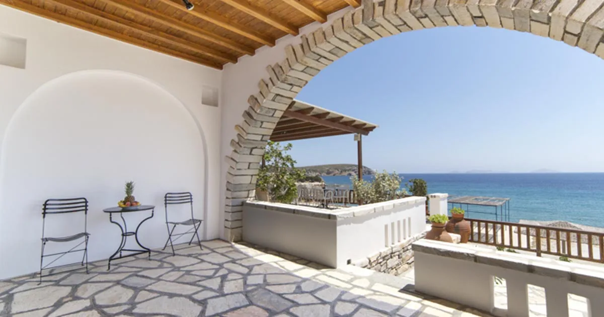 Agerino Studios, Νάξος
