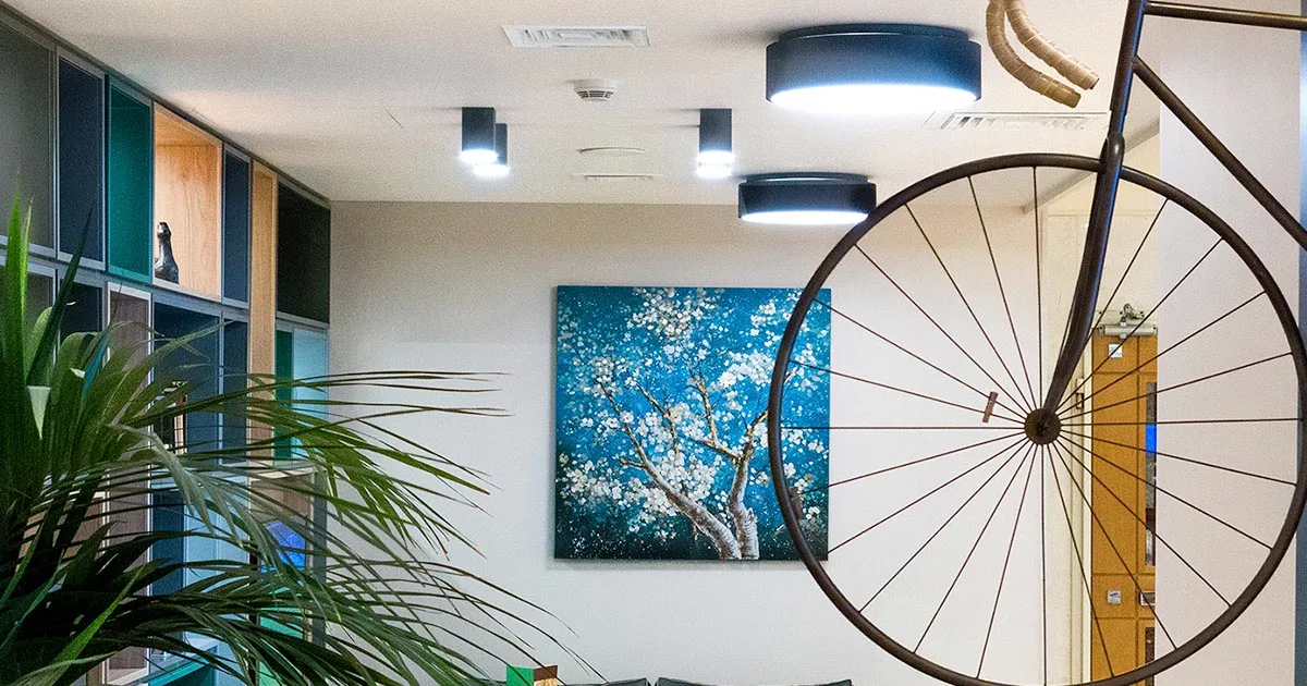 Holiday Inn Athens, 4* – Open Lobby Concept