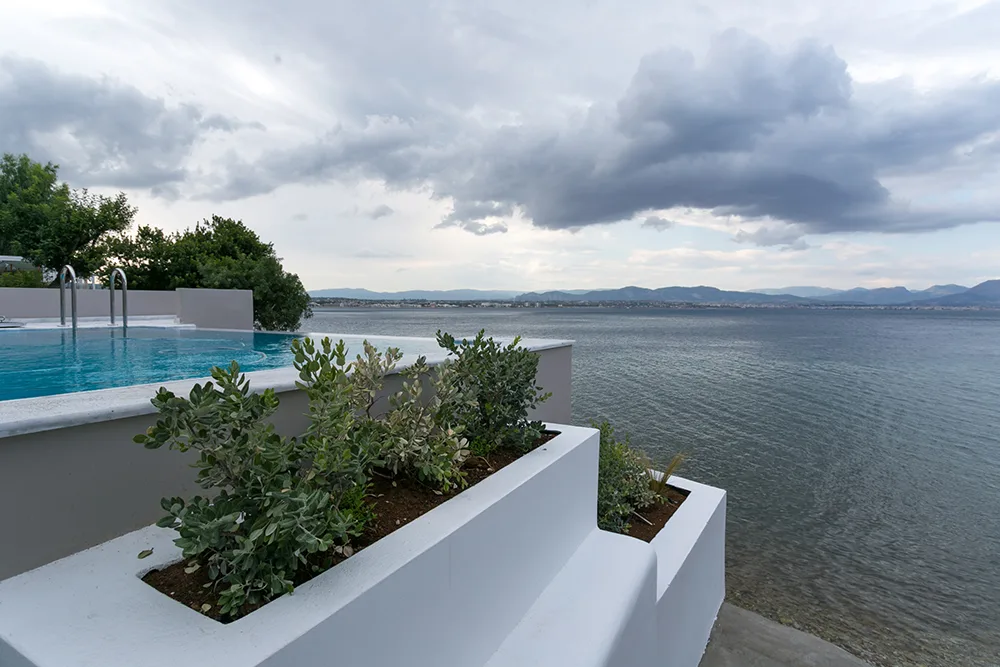 Pefkaki Boutique Hotel, Λουτράκι, 4*