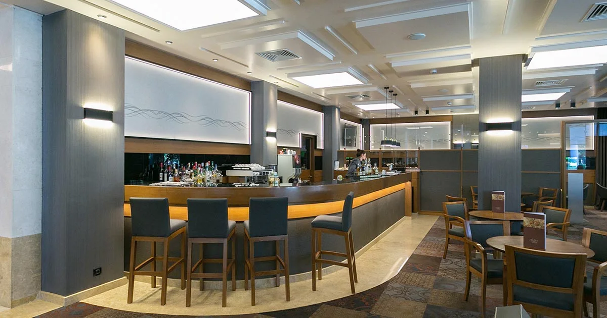 Holiday Inn Athens, 4* – Open Lobby Concept