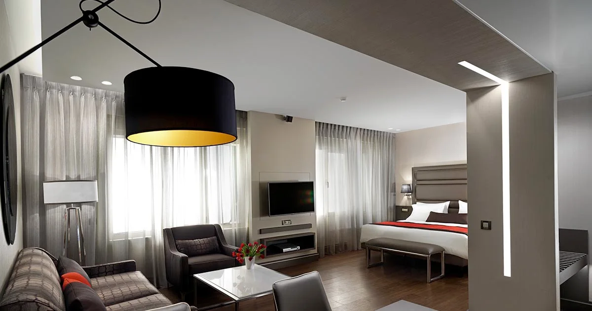 Holiday Suites, Οδός Άρνης, 5*