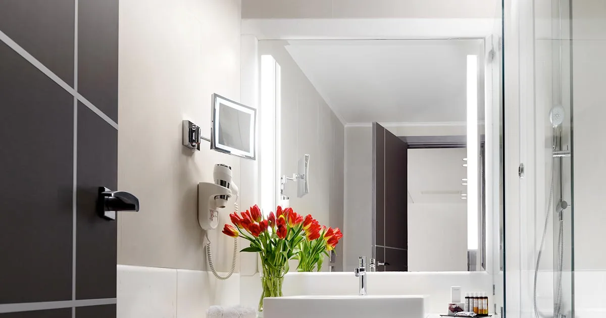 Holiday Suites, Οδός Άρνης, 5*