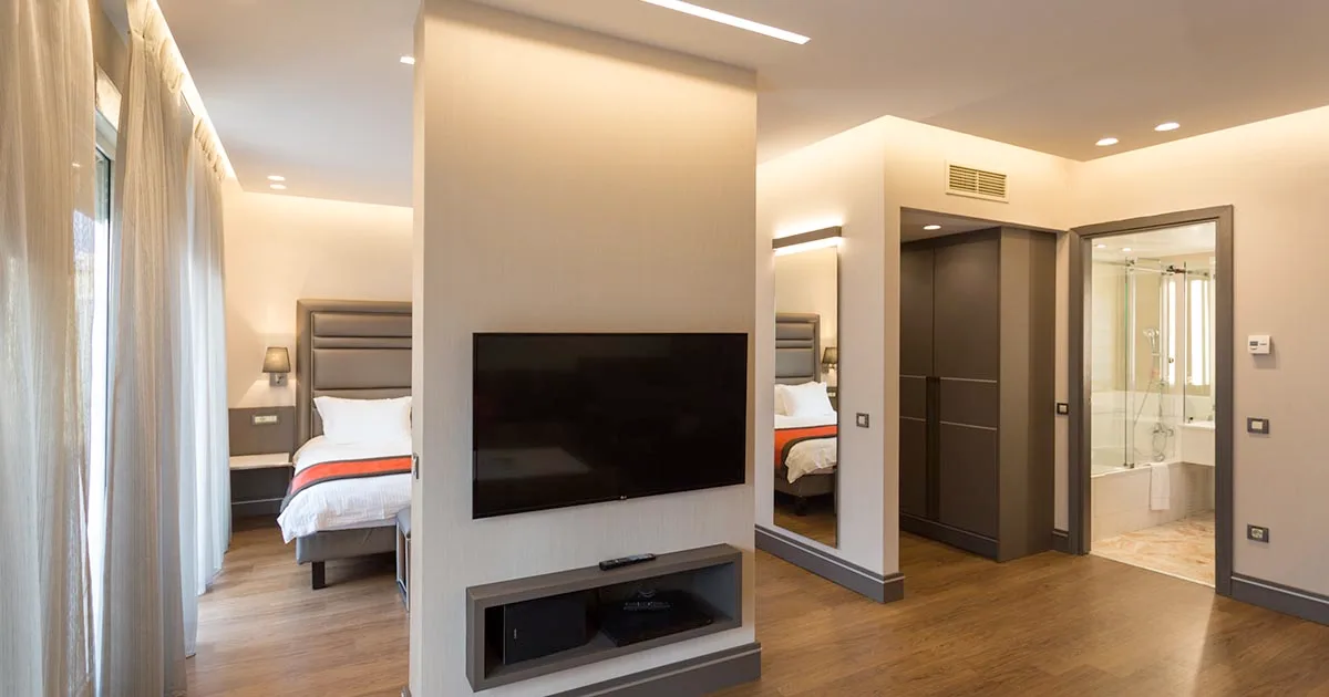 Holiday Suites, Οδός Άρνης, 5*