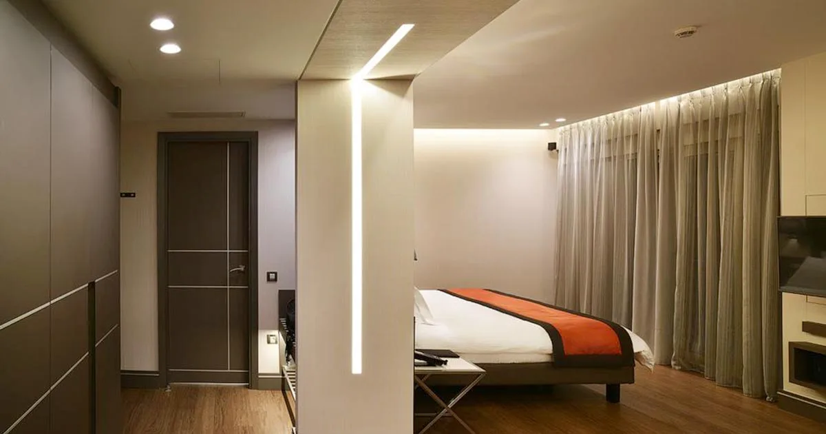 Holiday Suites, Οδός Άρνης, 5*