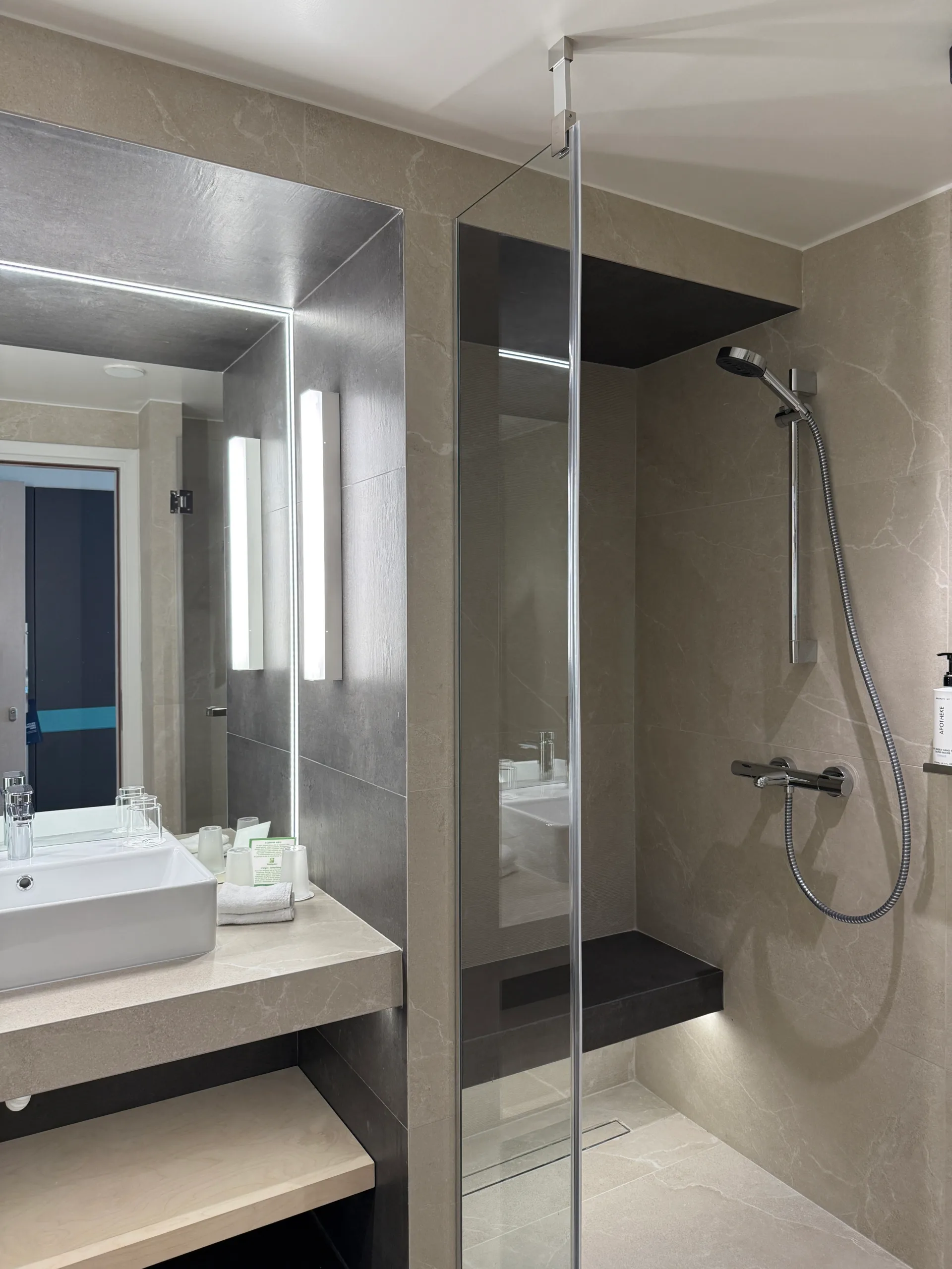 Holiday Inn Athens – Λεωφόρος Αττικής