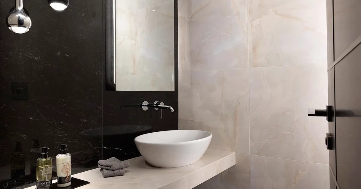 Holiday Suites, Οδός Άρνης, 5*